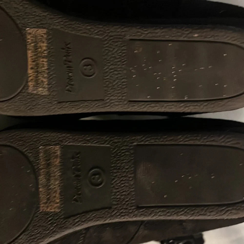 Youth girl’s Dream Pairs boots (black/quarter zip), Size 3: $10 - Picture 9 of 12